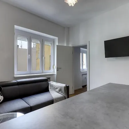 Star Stylish On The Famous Pedestrian Zone