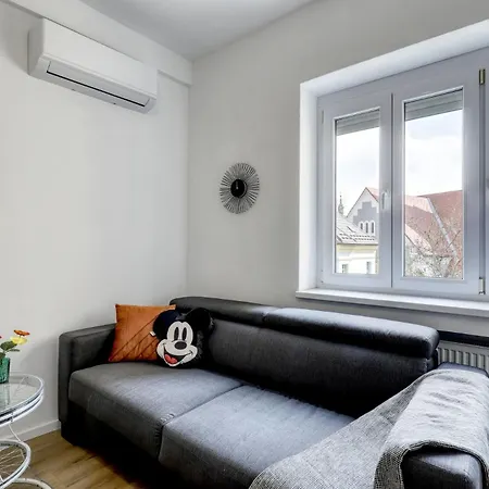 Star Stylish On The Famous Pedestrian Zone Apartman